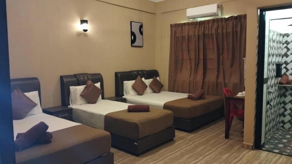 Hotel Perhentian Mama'S Kampong Pasir Hantu Exterior foto
